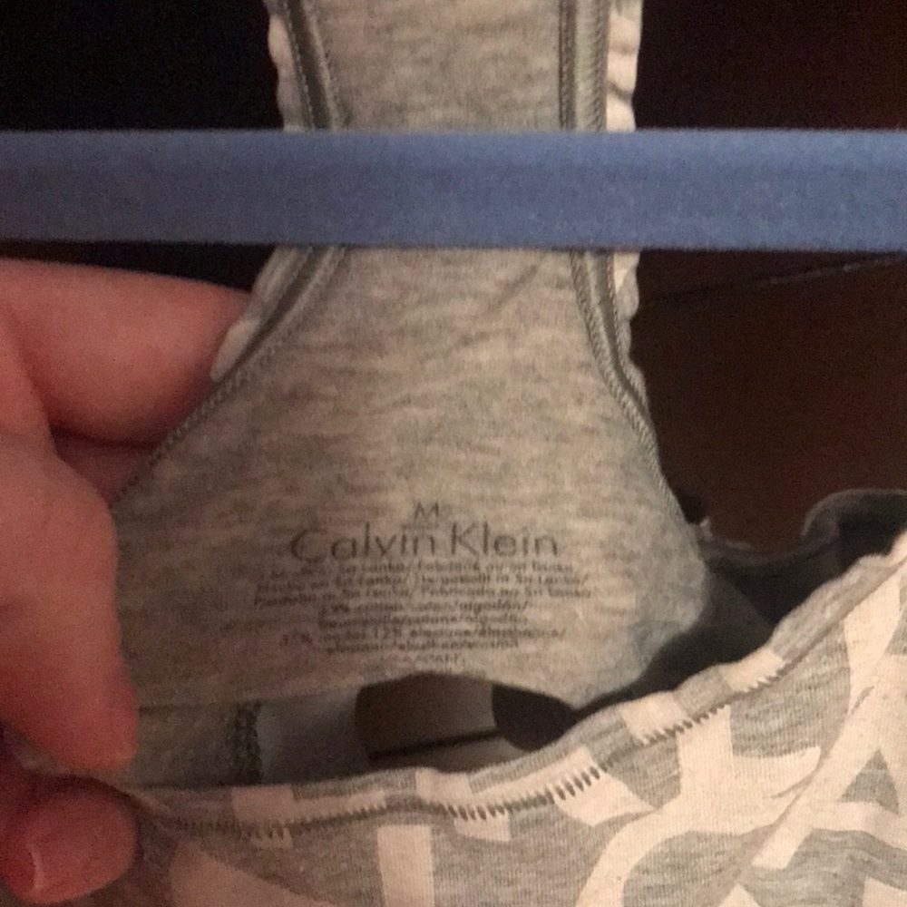Sports bra - Picture 2 of 2